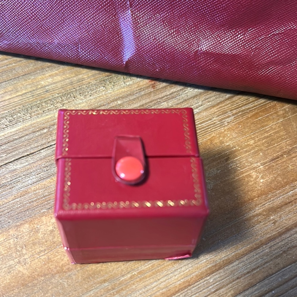 Cartier Red Luxury Shopping Bag - Picture 4 of 9